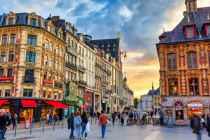 Lille en 24 heures : Vieux-Lille, gastronomie et ambiance flamande — Daytour France