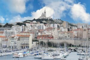 Visiter Marseille en un jour : Vieux-Port, calanques et bons plans — Daytour France