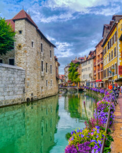 Visiter Annecy en 1 jour : lac, canaux et vieille ville — Daytour France