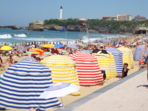 Visiter Biarritz en 1 jour : plages, phare et Rocher de la Vierge — Daytour France
